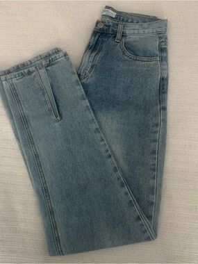 Classic Straight Leg Women's Jeans in Blue